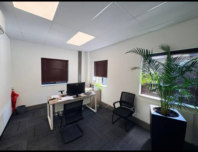 271M² OFFICE TO LET IN VORNA VALLEY